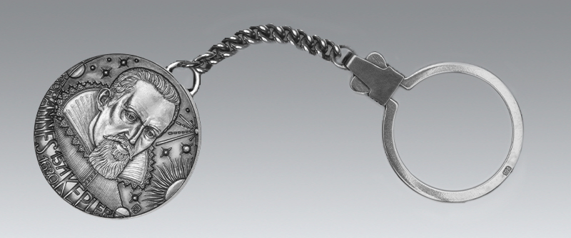 Silber-Schlüsselanhänger mit Johannes-Kepler-Medaille